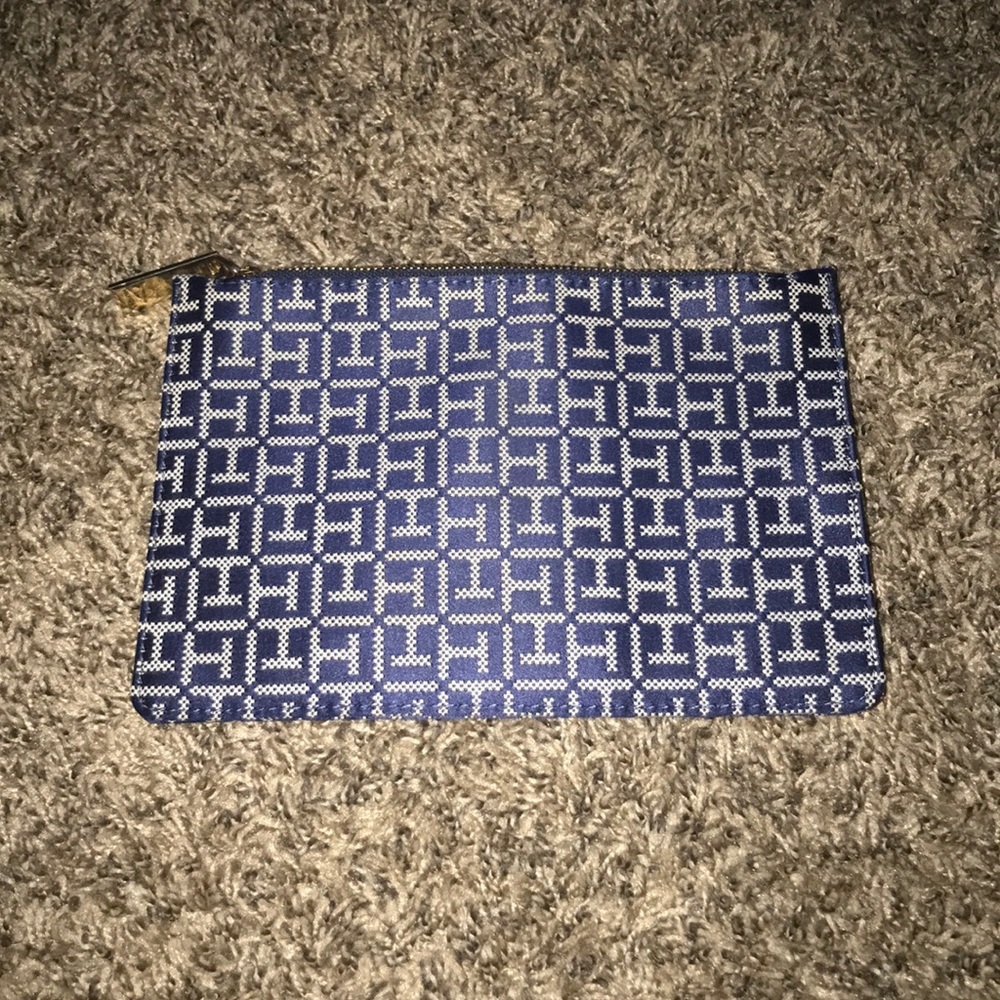 Tommy Hilfiger bag